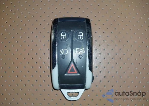 2011 Jaguar Xf Xfr z USA, uszkodzony, nr VIN SAJWA0JC2BMS20690